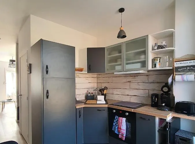 Appartement Renove Et Lumineux A Mers Les Bains Au Dessus D\'Un Ancien Commerce Mersois En Duplex Pour 4 Personnes Pour Du Repos, Des Vacances Ou Pour Le Travail